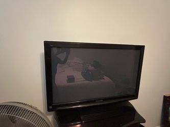 TV flat screen Panasonic plasma HDTV