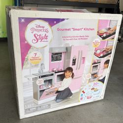 Disney Princess Style Collection - Gourmet “Smart”  Kitchen