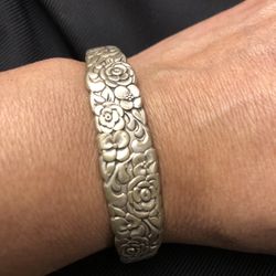Flower Silver Color Bangle Bracelet 