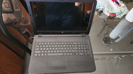 HP 15-AY009DX - 15.6" HD Touch - Core i3-6100U - 6GB Memory - 1TB HDD - Black 
Touchscreen