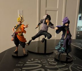 Naruto Statues