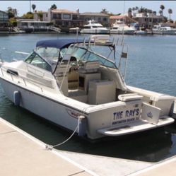 Boston Whaler 31’ Foot Express Cummins Turbo Diesel