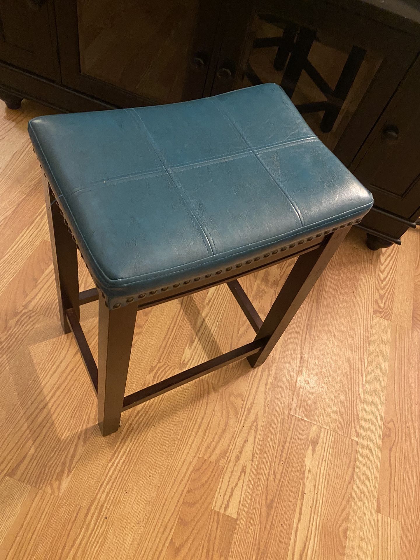 Jade Beaded Stool