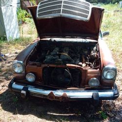 1978 Mercedez Benz. $1500