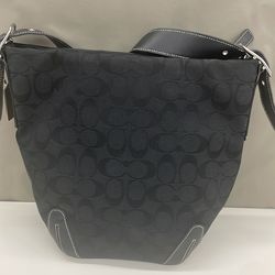 Black Coach  Purse.  Item No 740 (Shopgoodwill )