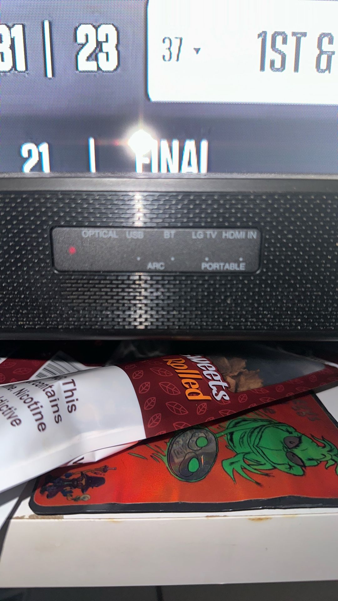 LG Bluetooth/Optimal connection Soundbar W/Subwoofer