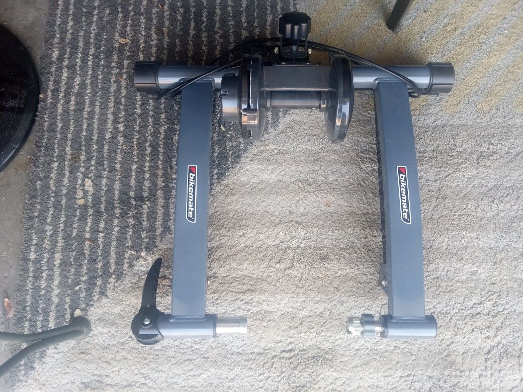BikeMate Indoor Bike Trainer 98929