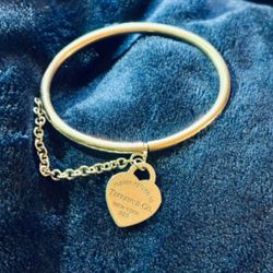 Authentic Tiffany & Co "Return To Tiffany" Bangle Heart Tag Silver Bracelet (500 Or Best Offer/Worth 7-800 Retail/Read Description)