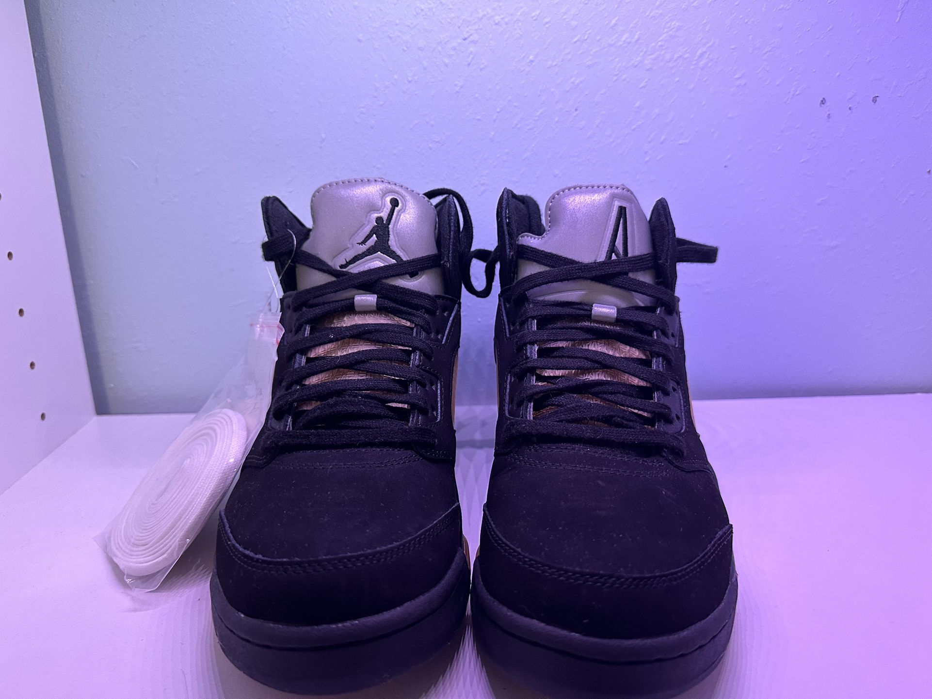 A Ma Maniere Jordan 5 Size 8