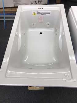 60”x36” jacuzzi with jet