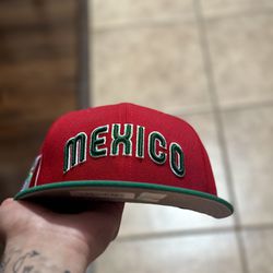 Size 7 Mexico Hat 