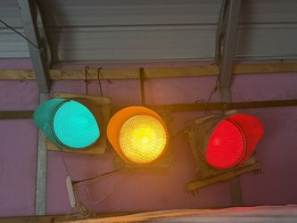 Traffic Lights (3) Stop Lights