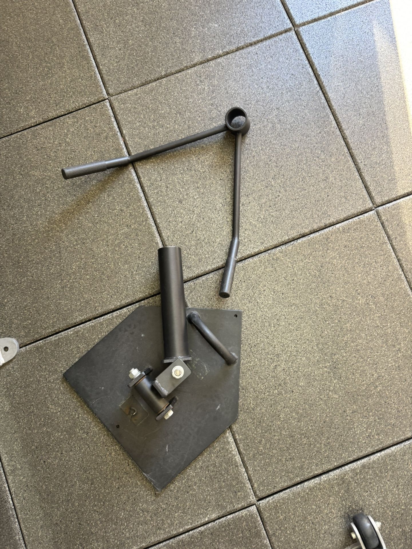 Landmine Barbell Attachment with T-Bar Handle – Heavy-Duty Base for Olympic Bars 