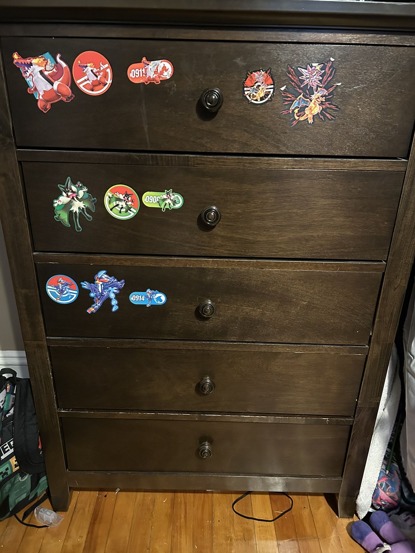 Dresser FREE