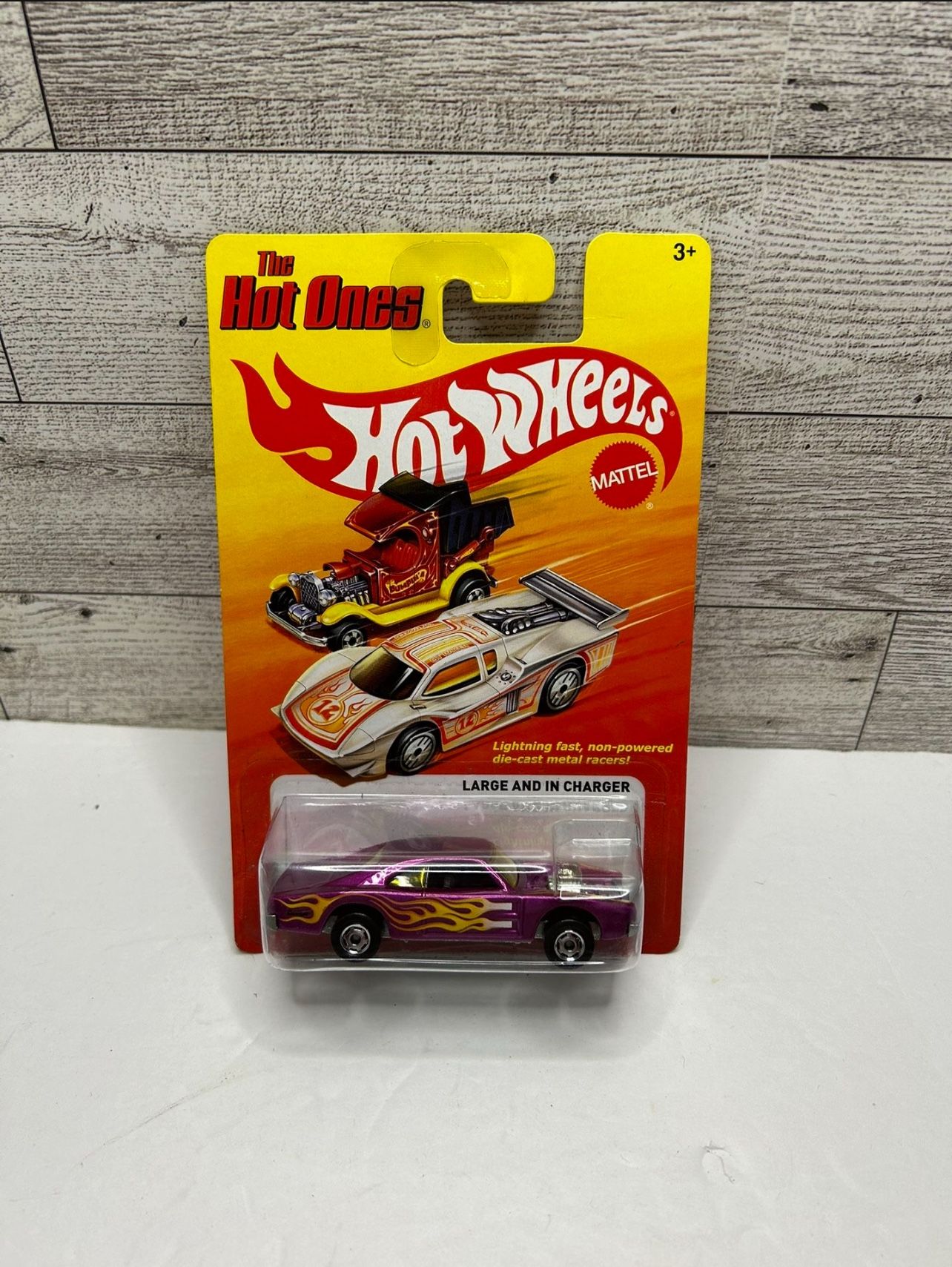 Hot wheels The Hot Ones Pink ‘2011 Large and in Charger With Flames • Die Cast Metal • Made in Thailand