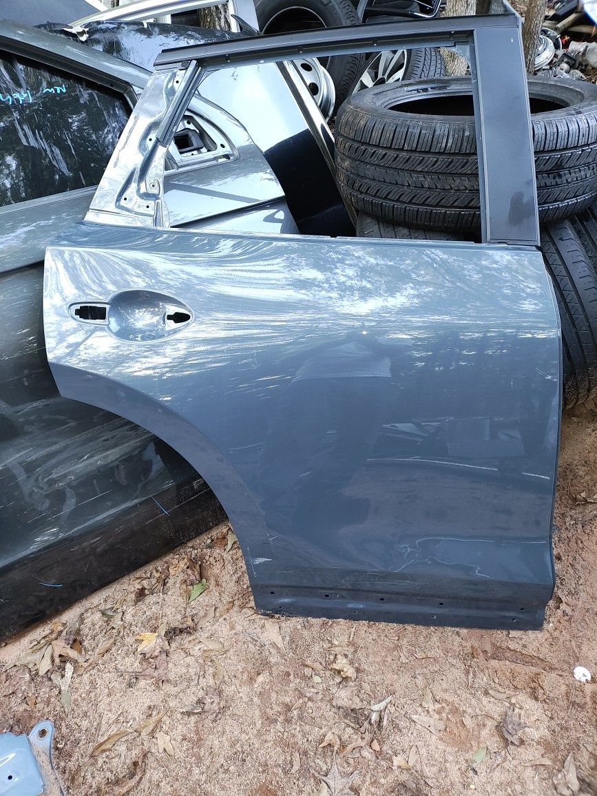 Passenger Side Rear Door For A 2007 To 23 Mazda CX-9 OEM Part