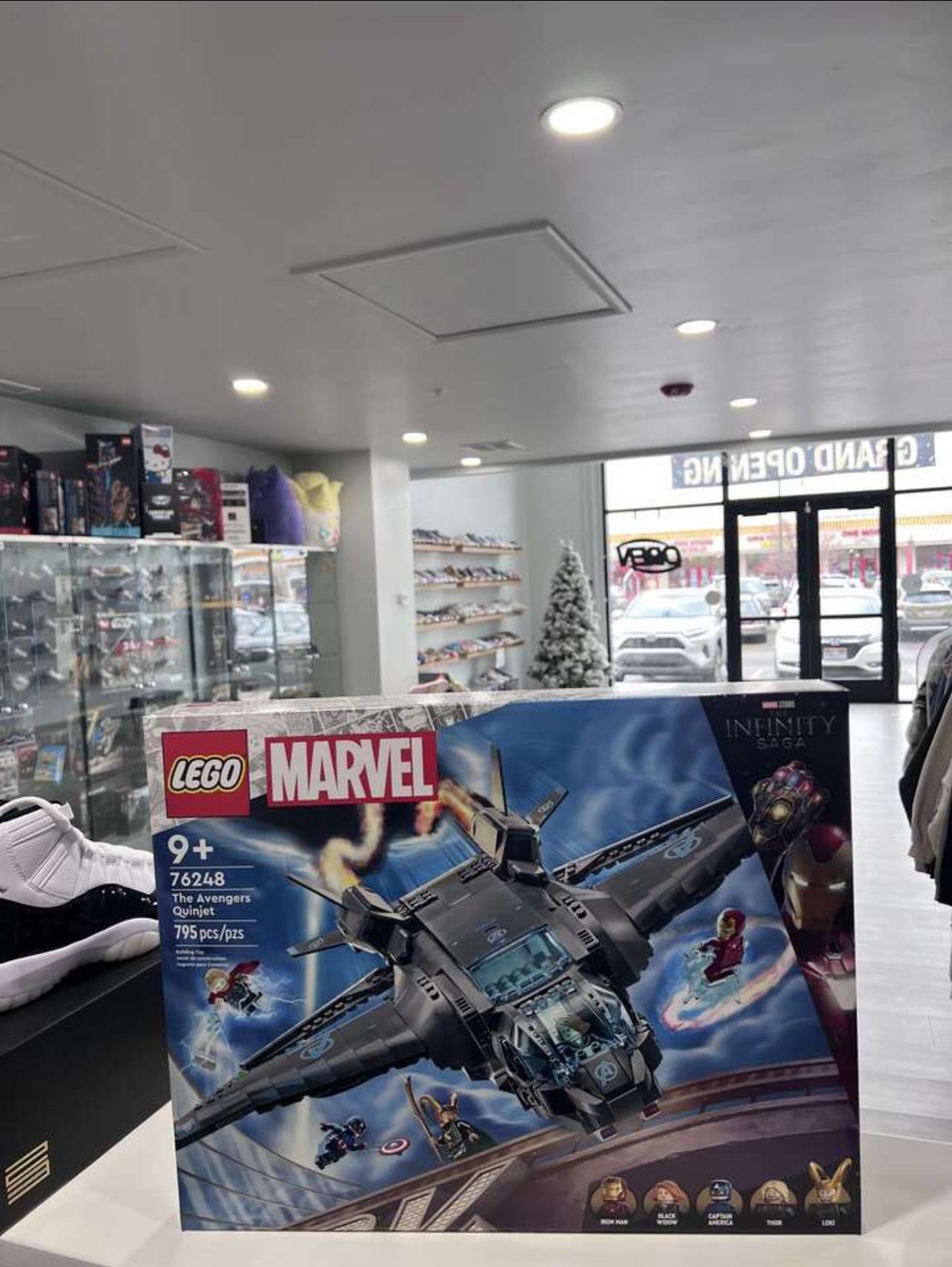 Brand new 76248 LEGO Marvel The Avengers Quinjet