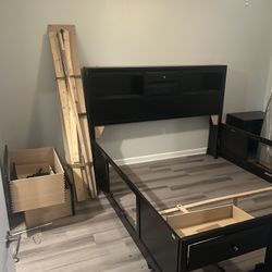 King Storage Bed w/ King Mattress 