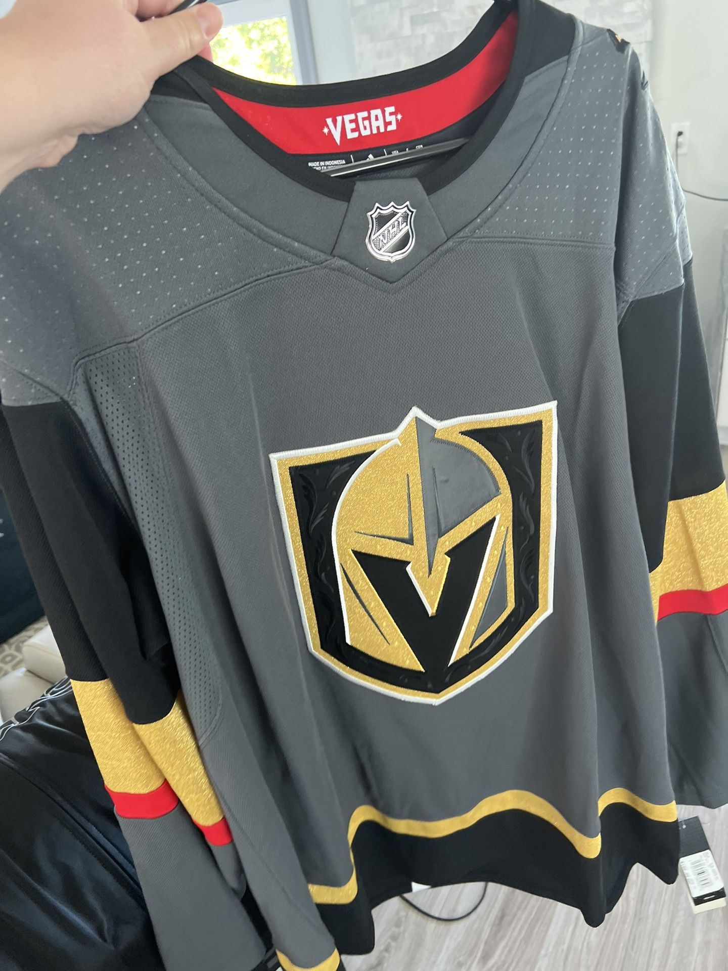 Las Vegas Golden Knights NHL Hockey Jersey ***Brand New with Tags*** (See Photos for Size info) Pick Up Minutes north of SDSU Mornings Work Best