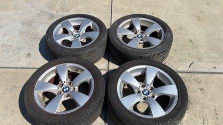 BMW 17 Inch aluminum wheels with old tires 5x120mm