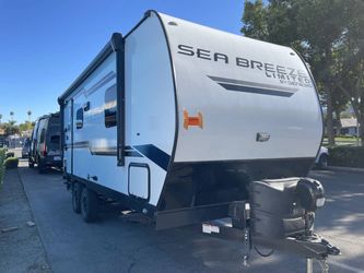 2024 genesis supreme sea breeze 19fss