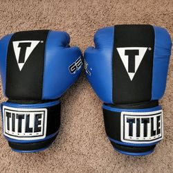 TITLE BOXING GEL ENFORCED BAG GLOVES, SIZE M, 10.5 OZ