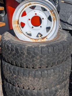 Five White spoke rims