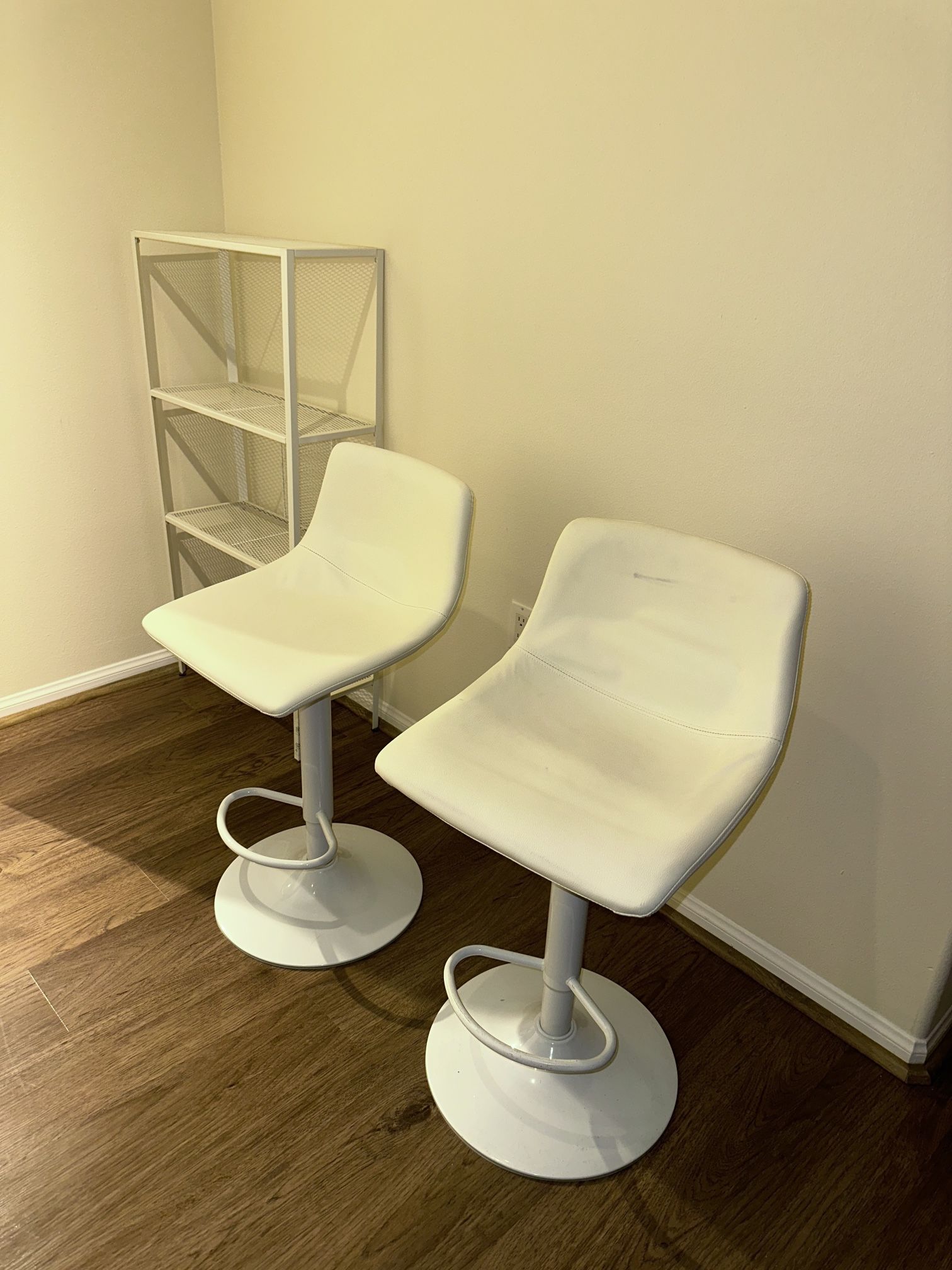 Adjustable Bar Stools White 