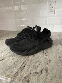 Nike Huraches Size 7