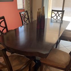 Beautiful Dining Table!