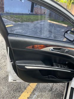Lincoln MKZ, Clean and Ready to Go
