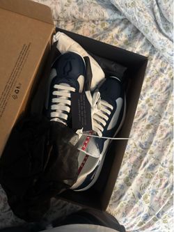 Nave Blue Prada Cups