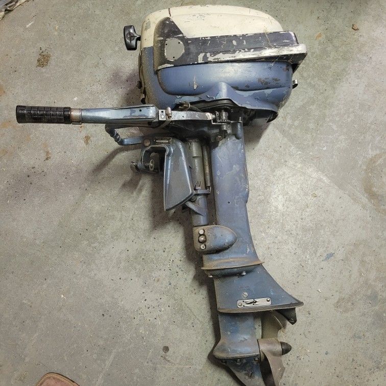 Evinrude Outboard Motor