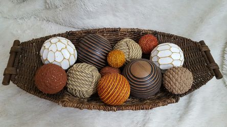 Wicker Wood Bowl Basket tray with decorative Balls Centerpiece Decoration rope