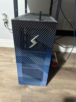 Digital storm Pc, Asus monitor, turtle beach wireless headset, Logitech keyboard and mouse