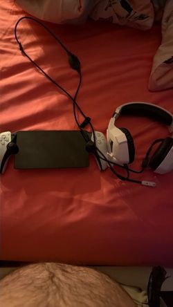 PlayStation portal w/ headset