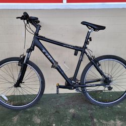 TREK 4300 FOUR SERIES MOUNTIAN BIKE