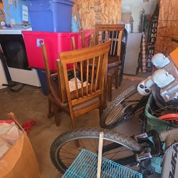 Table & 4 Chairs