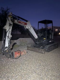 Bobcat Excavator E35 with Thumb