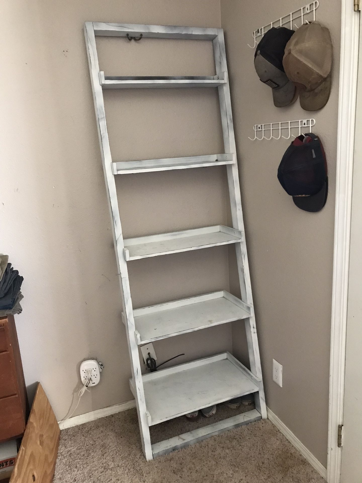 5 tier ladder shelf/bookcase