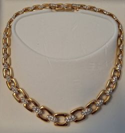 Stunning Vintage Genuine Swarovski Crystal 16"Necklace With Case And 1" Removable Link Limited Edition