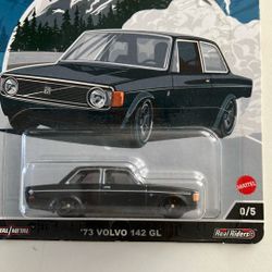 Hot Wheels 73 Volvo 142 GL Chase