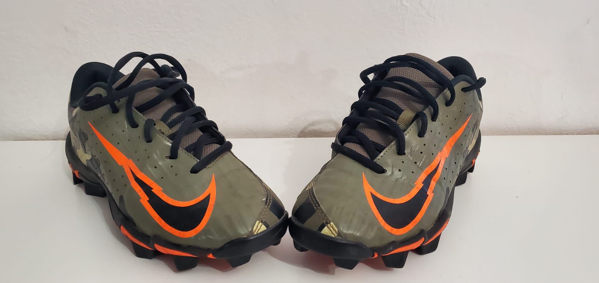 Boys Nike cleats football camouflage 6Y
