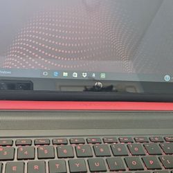 HP 15.6 " Windows 10 w / charger included