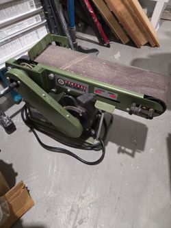Central Machinery bench top belt sander