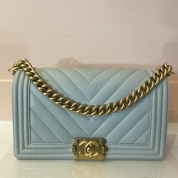 ***rare*** BOY CHANEL Chevron in Caviar - MEDIUM - Grey