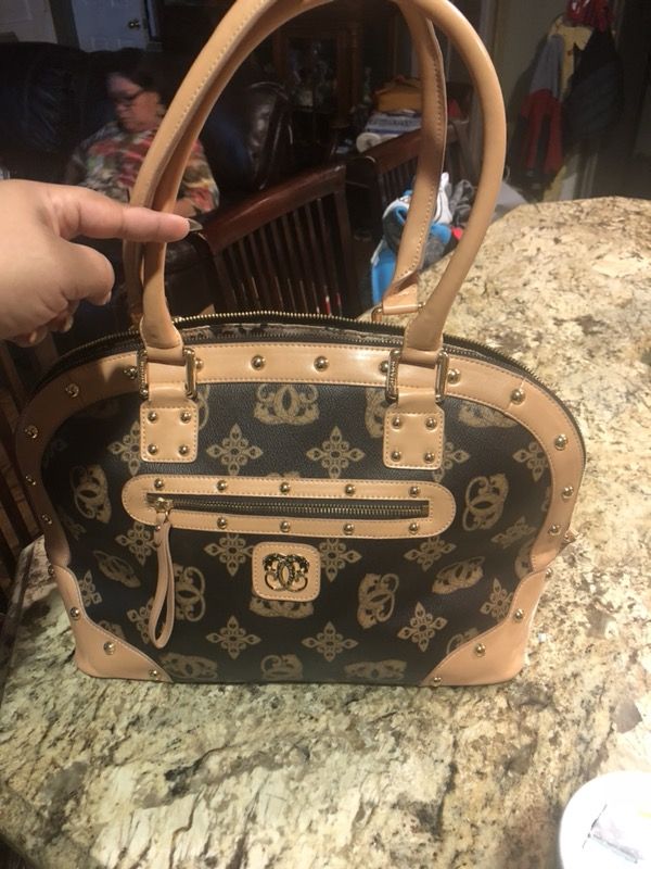 Louis Vuitton Bag for Sale in Newark, CA - OfferUp