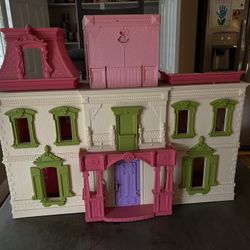 FISHER PRICE DOLL HOUSE 