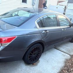 2012 Honda Accord. 4dr. 