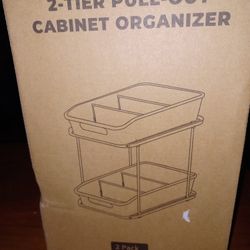 LAMU 2-Tier Pull-Out Cabinet Organizer 2 Pack
New in box. 2-tier pull-out cabinet organizers, 2 pack. Has dividers for easy organization.